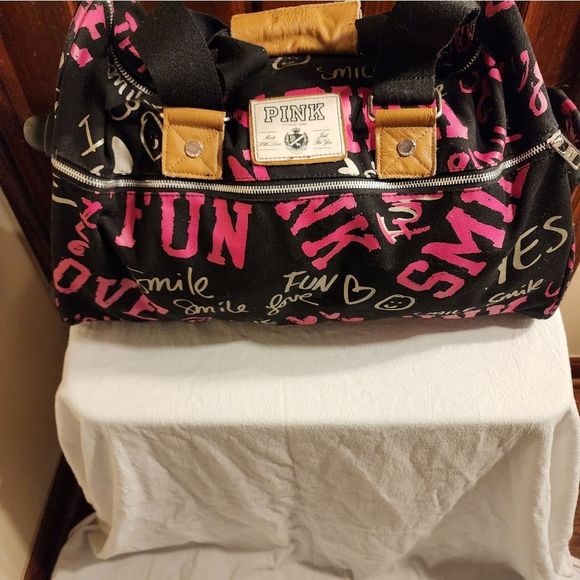 Nice Vintage Victoria Secret Wheelie Luggage Carry On - Picture 13 of 15